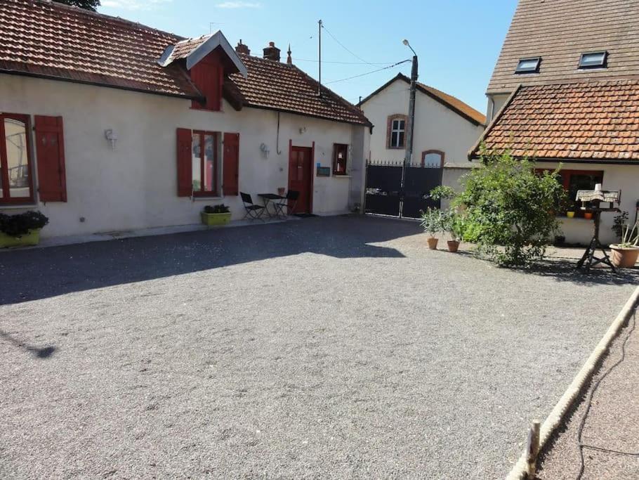 F3 80 M2 Longere Plain Pied Au Centre Auxonne. Villa Buitenkant foto